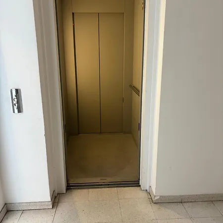 & Fun Elevator & Free Parking *